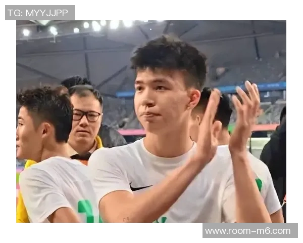 董方卓建议王钰栋尽早留洋发展国内待久虽赚多但前途受限